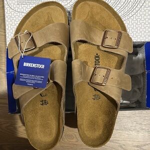 Birkenstock Tobacco Brown, Arizona Buckle Sandals